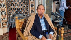 أحمد نعينع يلقّن سيدة الشهادتين في الولايات المتحدة .. ويثير تفاعل رواد المسجد | شاهد
