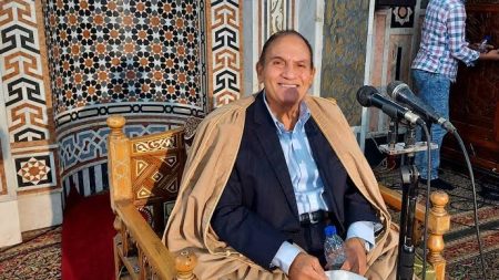 أحمد نعينع يلقّن سيدة الشهادتين في الولايات المتحدة .. ويثير تفاعل رواد المسجد | شاهد