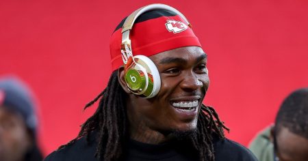 فريق كانساس سيتي تشيفس على علم باتهامات العنف المنزلي ضد راشي رايس.