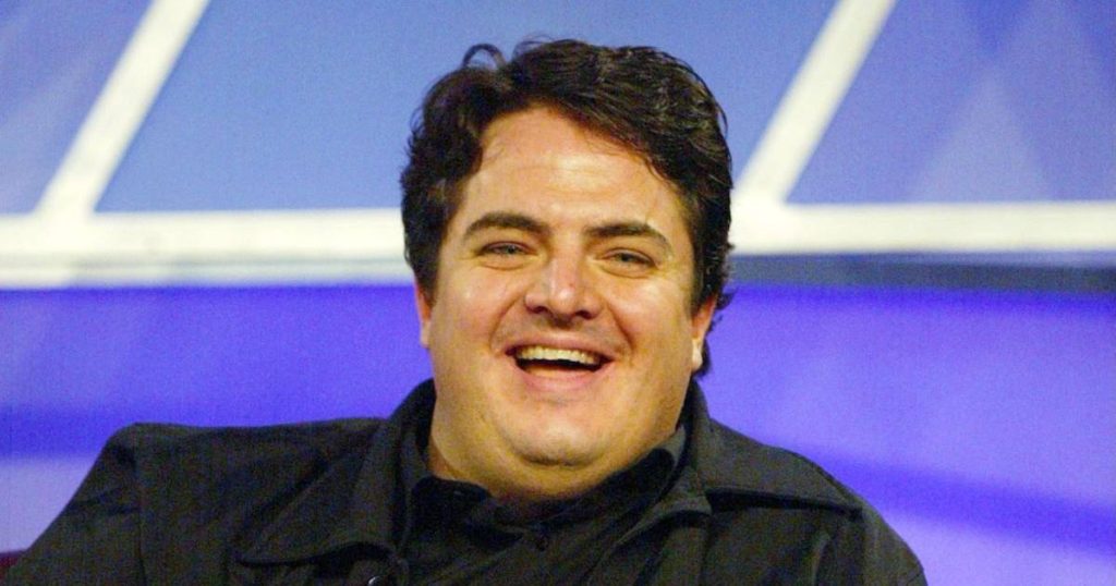 شُخِّص الممثل ستيفن دبليو بايلى، نجم (Grey’s Anatomy)، باضطراب عصبي عضلي نادر.