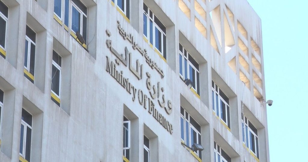 الفائض الأولي في موازنة مصر يرتفع بالنصف الأول من العام المالي بدعم الإيرادات