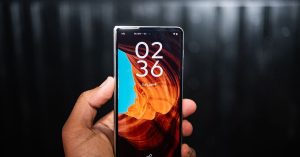 هاتف موتورولا رازري القابل للطي: المواصفات والتفاصيل وتاريخ الإطلاق.