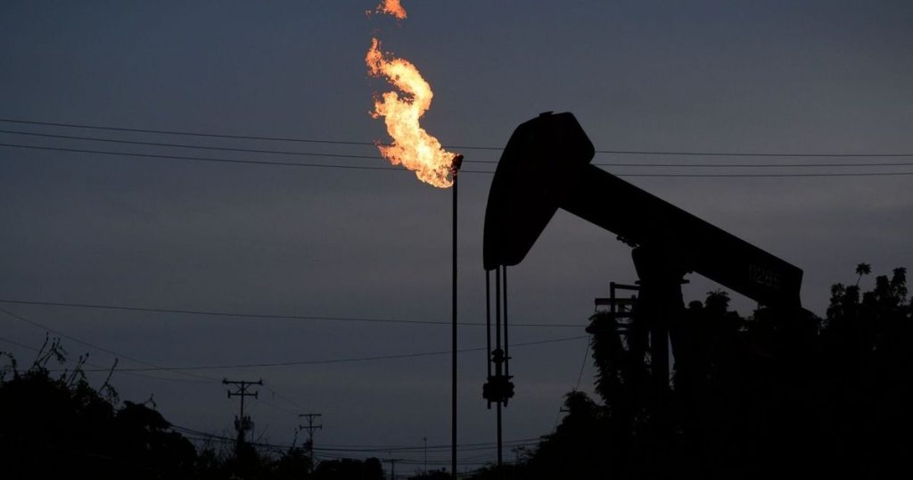 7 ناقلات نفط متجهة إلى فنزويلا تغير مسارها مع تشديد الحصار الأميركي