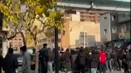 طهران تتوعد “عناصر الشغب” وترد على ترامب ونتنياهو | أخبار