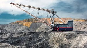 صناعات واعدة ومعادن نفيسة تتجاوز قيمتها 127 مليار ريال في منطقة جازان