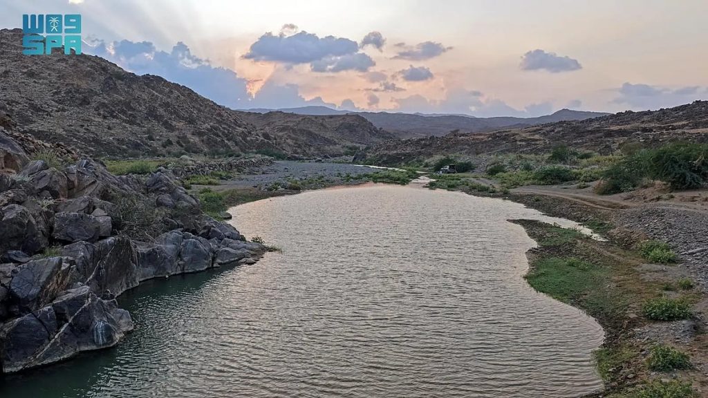 «وادي زعبان».. وجهة سياحية وبيئية تربط قمم عسير بسهول تهامة