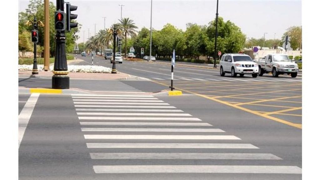 «المرور»: 4 تنبيهات للمشاة حال عبور الطريق