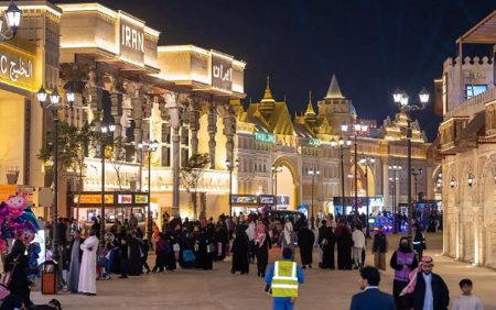 250 ألف زائر لعروض وبرامج وفعاليات المدينة العالمية بالدمام