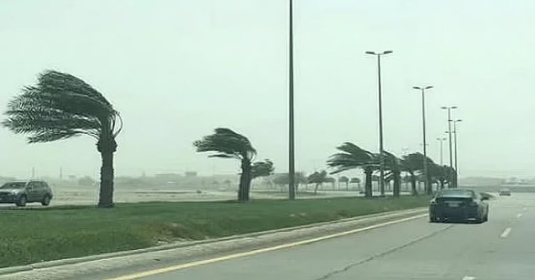 «الأرصاد»: رياح شديدة على منطقتي حائل وتبوك