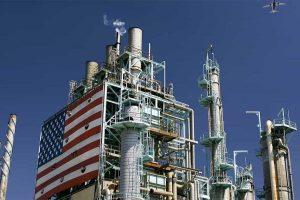 انخفاض مخزونات النفط في أمريكا وارتفاع البنزين خلال الأسبوع الماضي