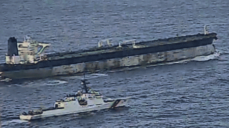 حلف الناتو قلق بشأن طواقم الأسطول المظلم بينما تضبط الولايات المتحدة ناقلة نفط روسية.