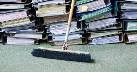 10 مهام لتنظيف التقنية في يوم رأس السنة الجديد.