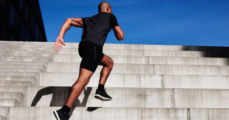 يمكن تتبع العديد من إحصائيات اللياقة البدنية بالهاتف فقط.