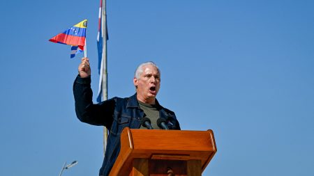 كوبا تصعد لهجتها: سنقدم أرواحنا لمنع سقوط كراكاس