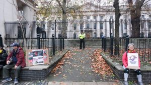 سفارة الصين في لندن: غرفة مترو الأنفاق تثير مخاوف تجسس.