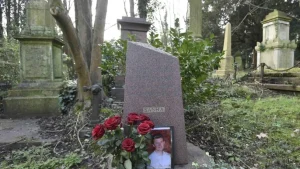 كنت مديرا لوحدة المنشقين.. إليكم لماذا ينقلب الجواسيس على روسيا