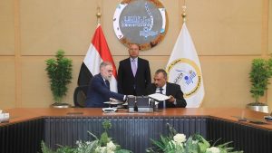 الوزير يشهد توقيع بروتوكول تعاون لإنشاء شركة لإدارة وتشغيل سفن تجارية تعمل بين موانئ مصر ودول شرق أفريقيا