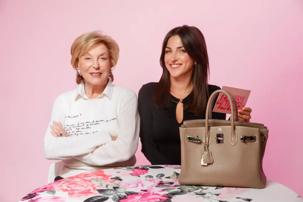 أكره صديقة أخي، هل أخبره؟