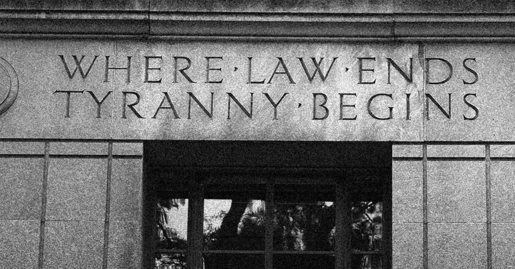 بيانات توضح مسؤولي خطط مركز احتجاز ضخم لمصلحة الهجرة والجمارك