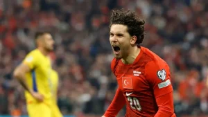 تركيا على بُعد خطوة لمونديال كأس العالم بعد فوزه على رومانيا