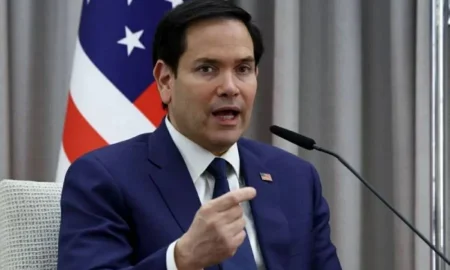 المفاوضات بين واشنطن وطهران وسط تصعيد عسكري إقليمي