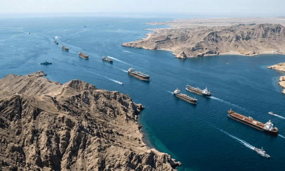 تسريبات استخباراتية: إيران ترفض فتح مضيق هرمز قريباً