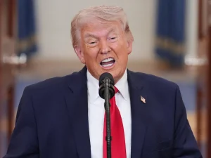 ترمب يعلن انهيار “أكبر جسر” في إيران ويتوعد بالمزيد