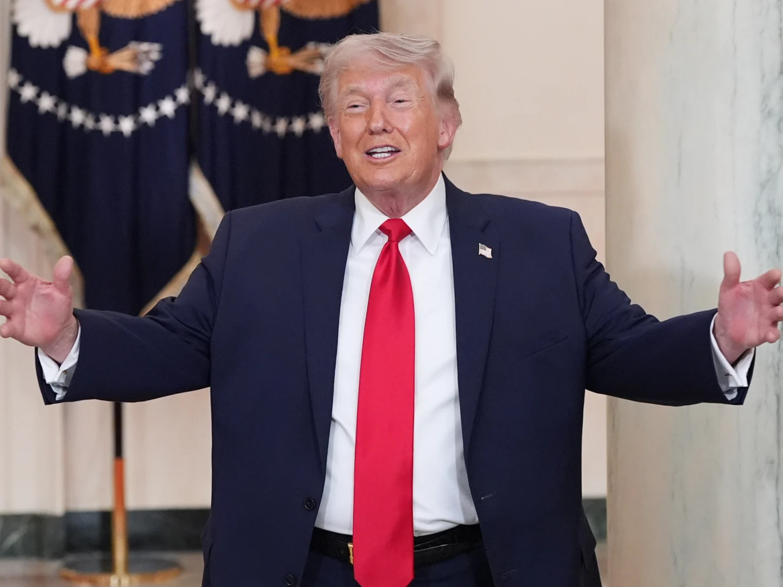 رفع العلم الأمريكي بطهران أو الاستيلاء على خارك.. هذا ما يريده ترامب حسب الإسرائيليين