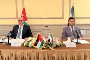 وزير الصحة الأردني يعلن اتفاقيات لعلاج مرضى السرطان السوريين بالأردن