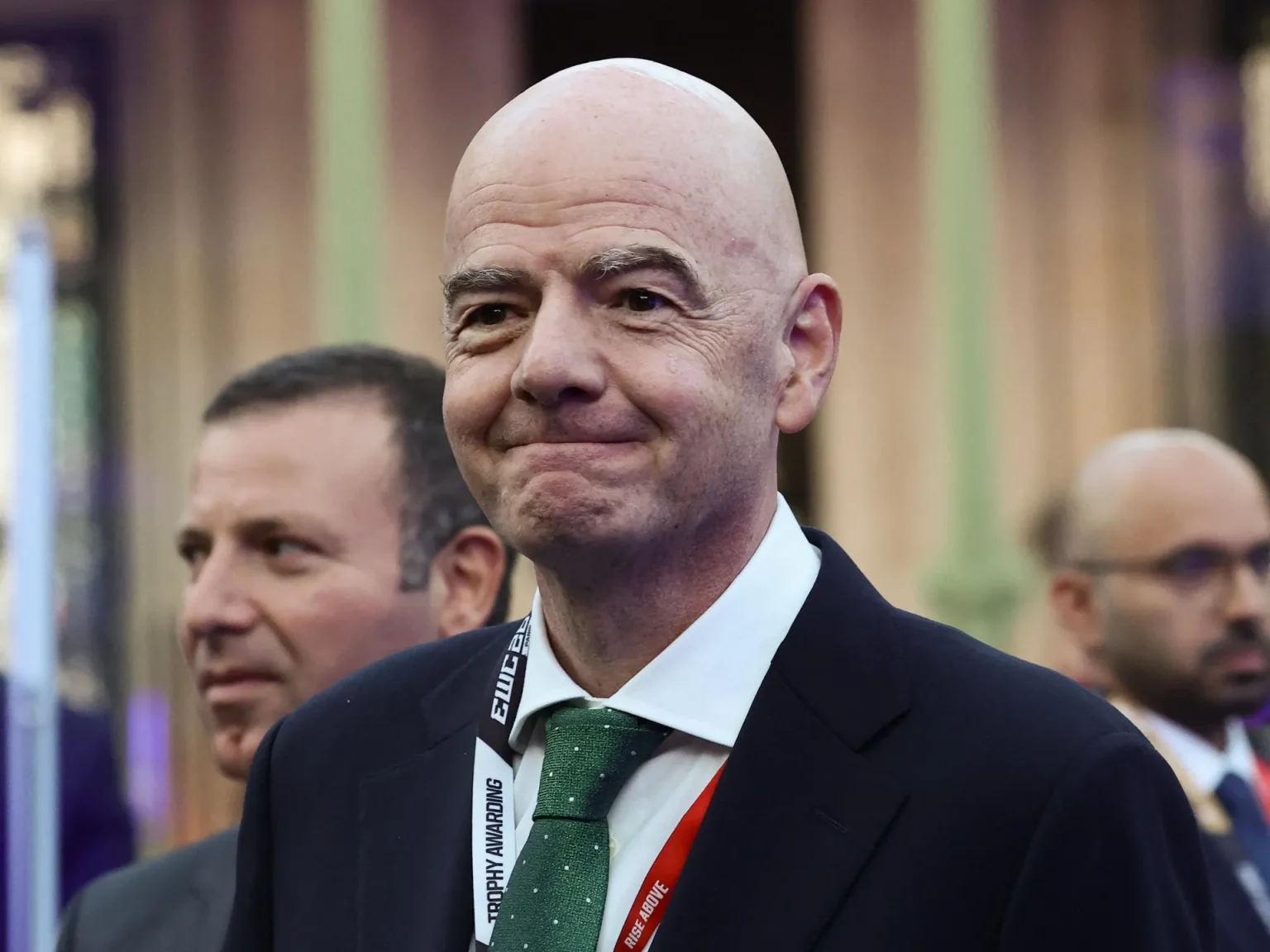 الاتحاد السعودي يعلن دعم إنفانتينو في أزمة حقوق فيفا