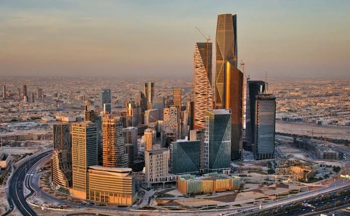 نظام جديد لتسريع إجراءات التعاقد الحكومي في السعودية