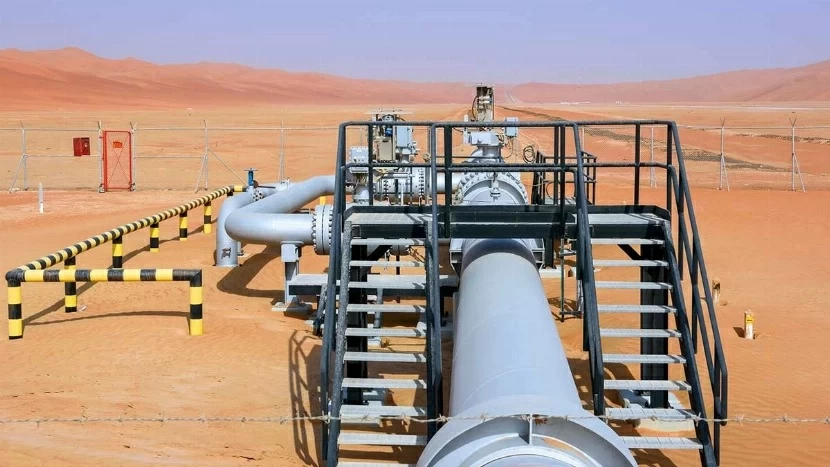 مشروع أنابيب شرق – غرب يتضمن عدة خطوط لتصدير النفط